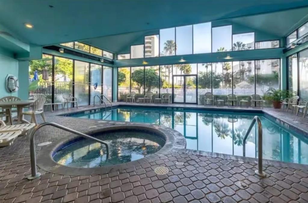For Sale: $220,000 (2 beds, 2 baths, 583 Square Feet)