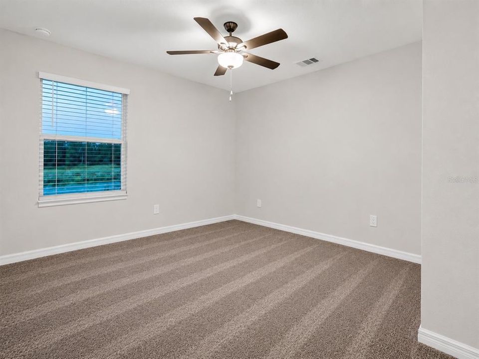 For Rent: $2,050 (3 beds, 2 baths, 1601 Square Feet)