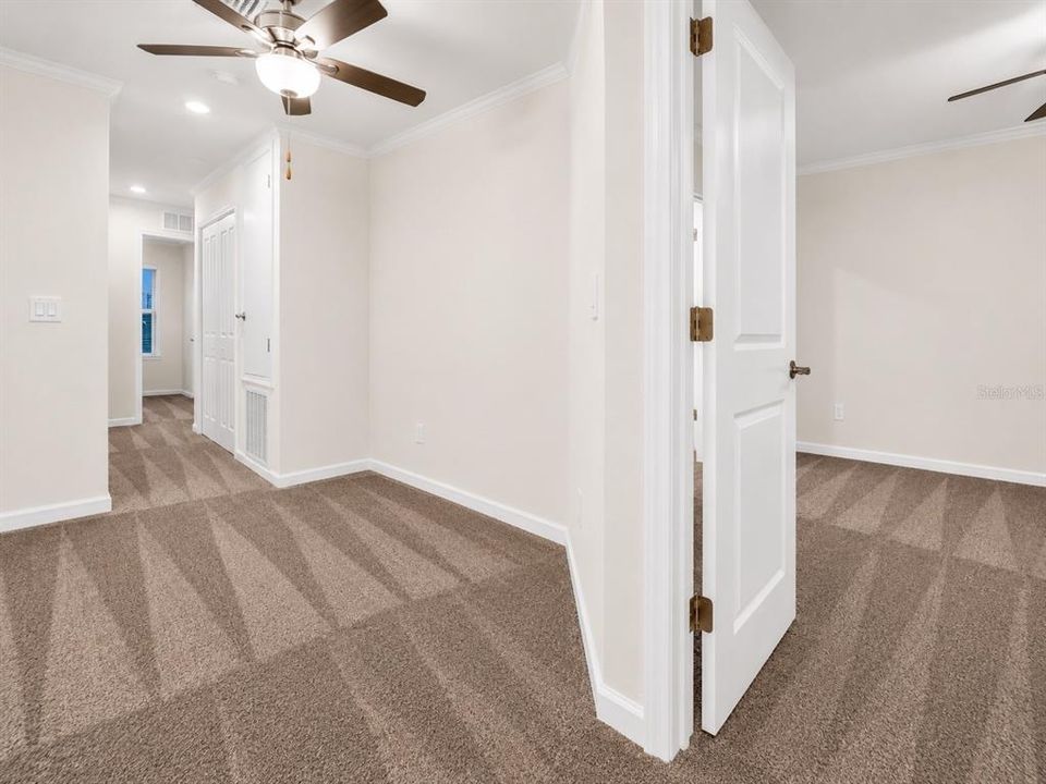For Rent: $2,050 (3 beds, 2 baths, 1601 Square Feet)