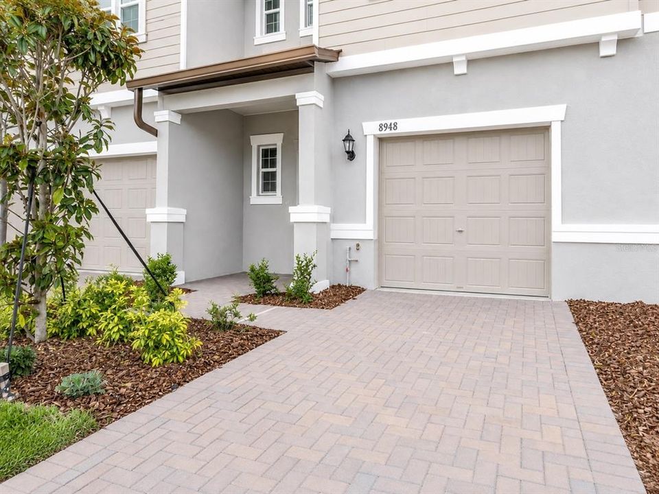 For Rent: $2,050 (3 beds, 2 baths, 1601 Square Feet)