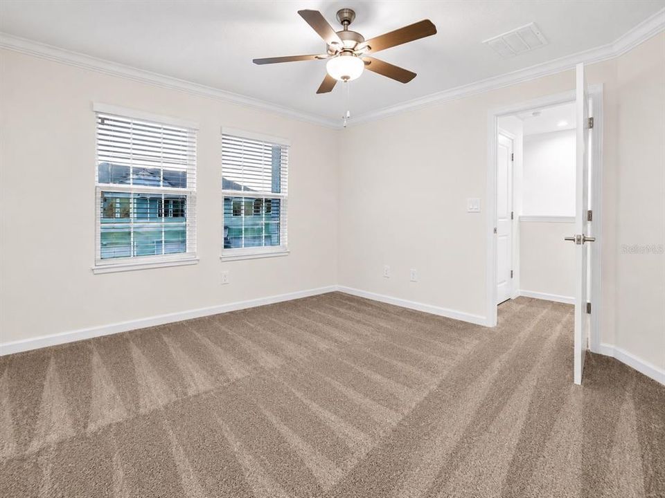 For Rent: $2,050 (3 beds, 2 baths, 1601 Square Feet)