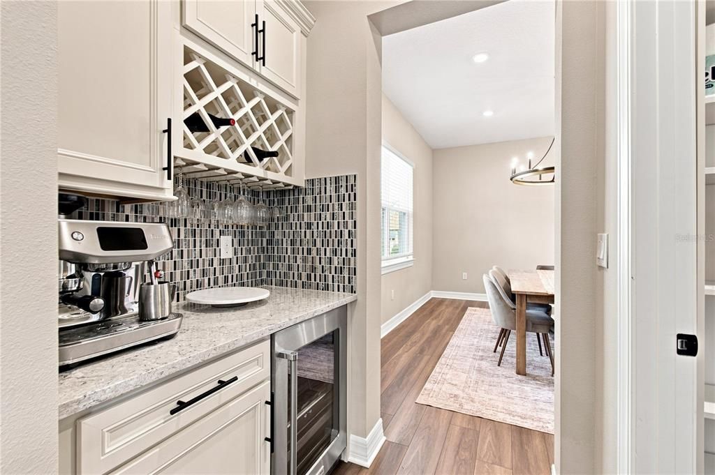 For Sale: $1,200,000 (5 beds, 5 baths, 4396 Square Feet)