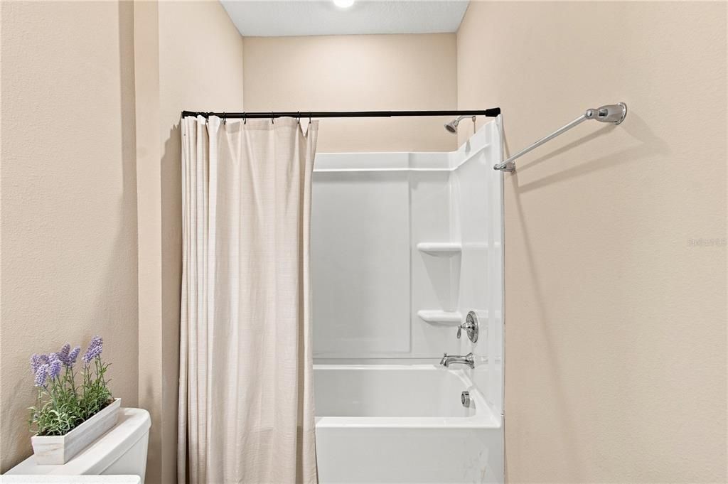 For Sale: $1,200,000 (5 beds, 5 baths, 4396 Square Feet)