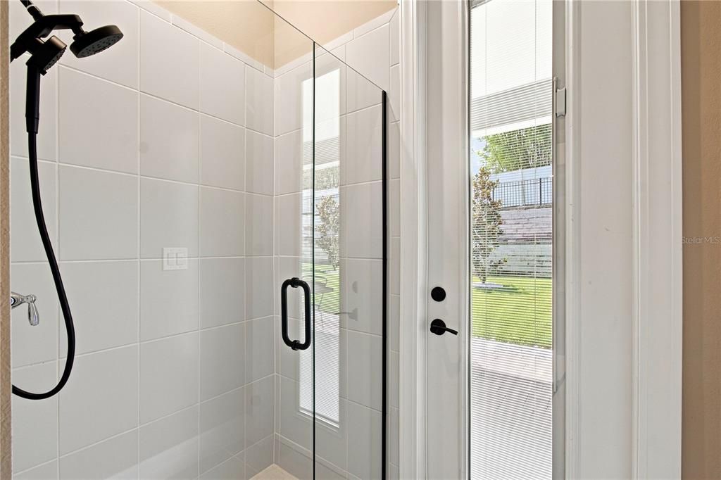 For Sale: $1,200,000 (5 beds, 5 baths, 4396 Square Feet)