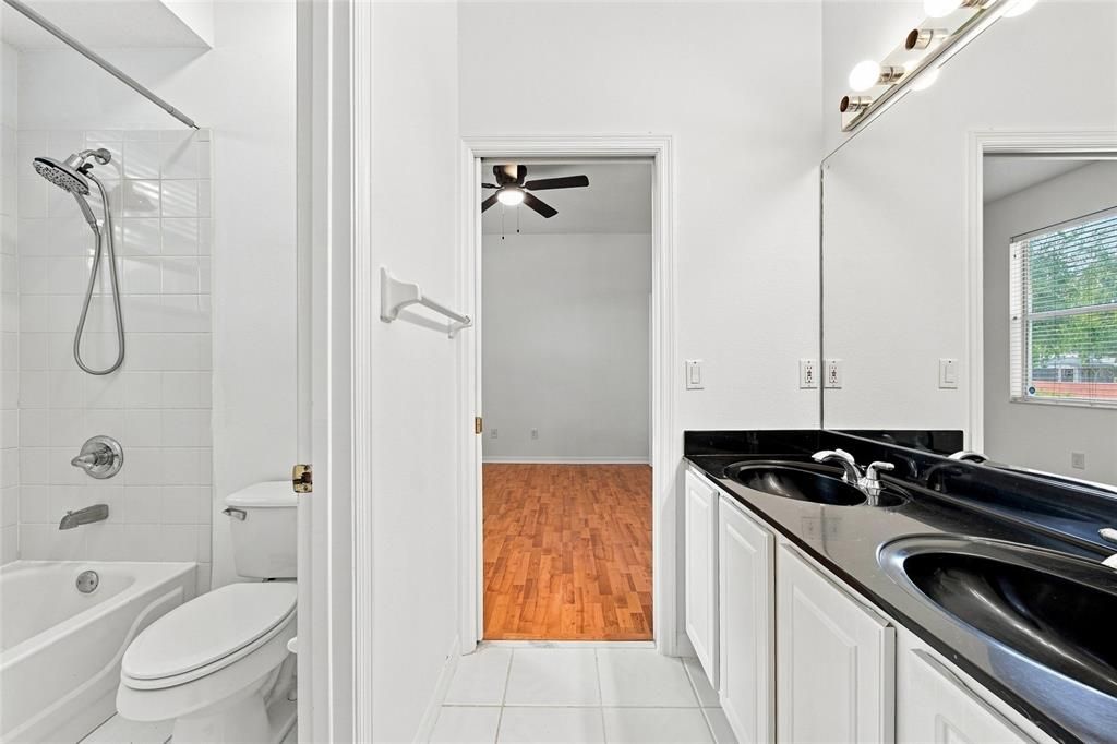 For Sale: $958,000 (5 beds, 3 baths, 3609 Square Feet)