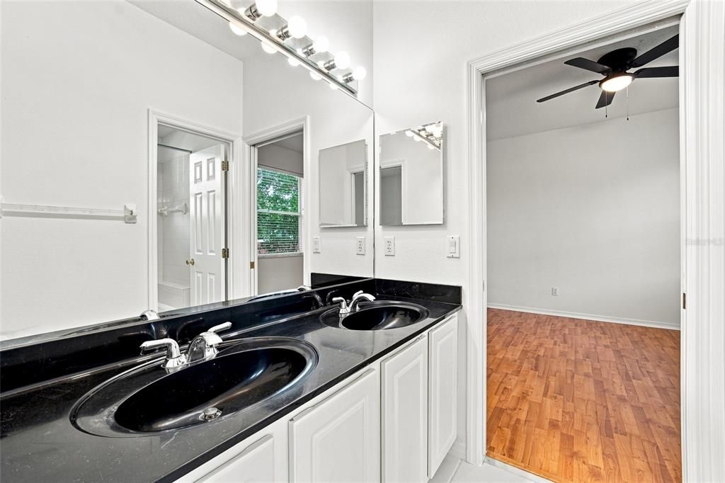 For Sale: $958,000 (5 beds, 3 baths, 3609 Square Feet)