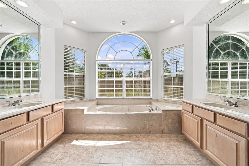 For Sale: $958,000 (5 beds, 3 baths, 3609 Square Feet)