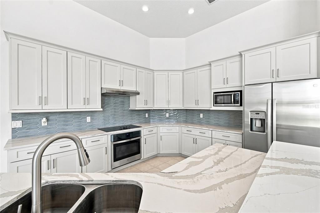 For Sale: $958,000 (5 beds, 3 baths, 3609 Square Feet)