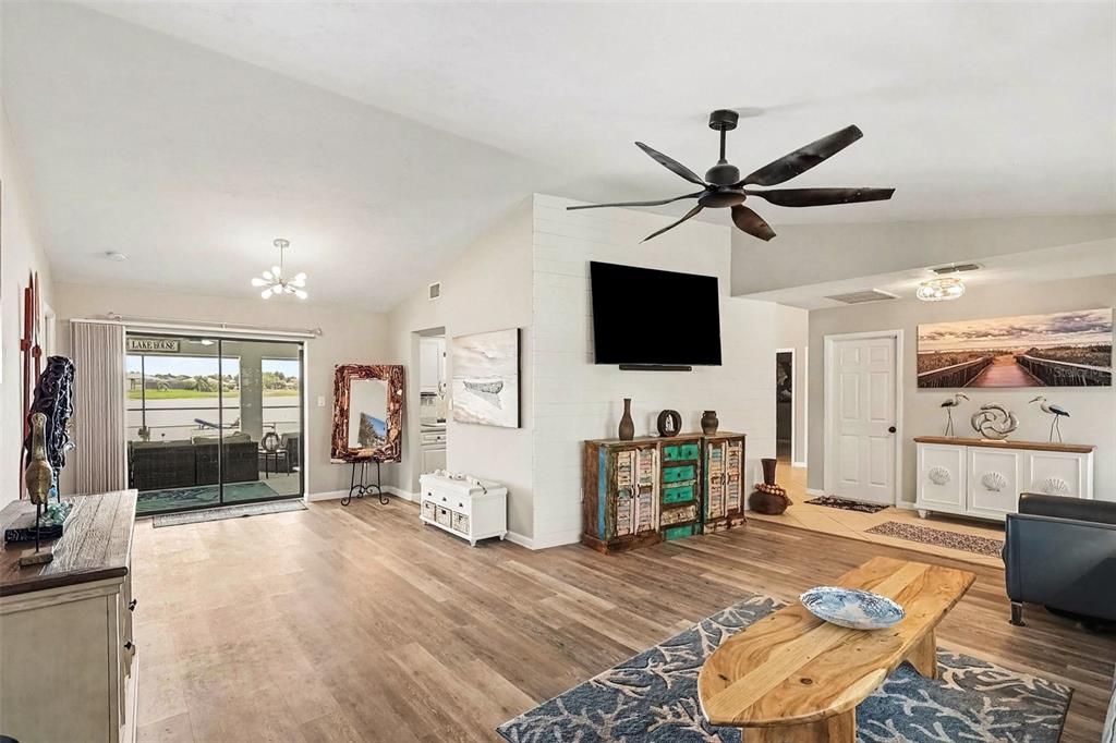 For Sale: $499,900 (3 beds, 2 baths, 1911 Square Feet)
