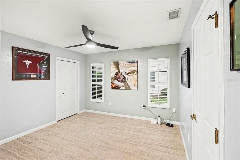 For Sale: $499,900 (3 beds, 2 baths, 1911 Square Feet)