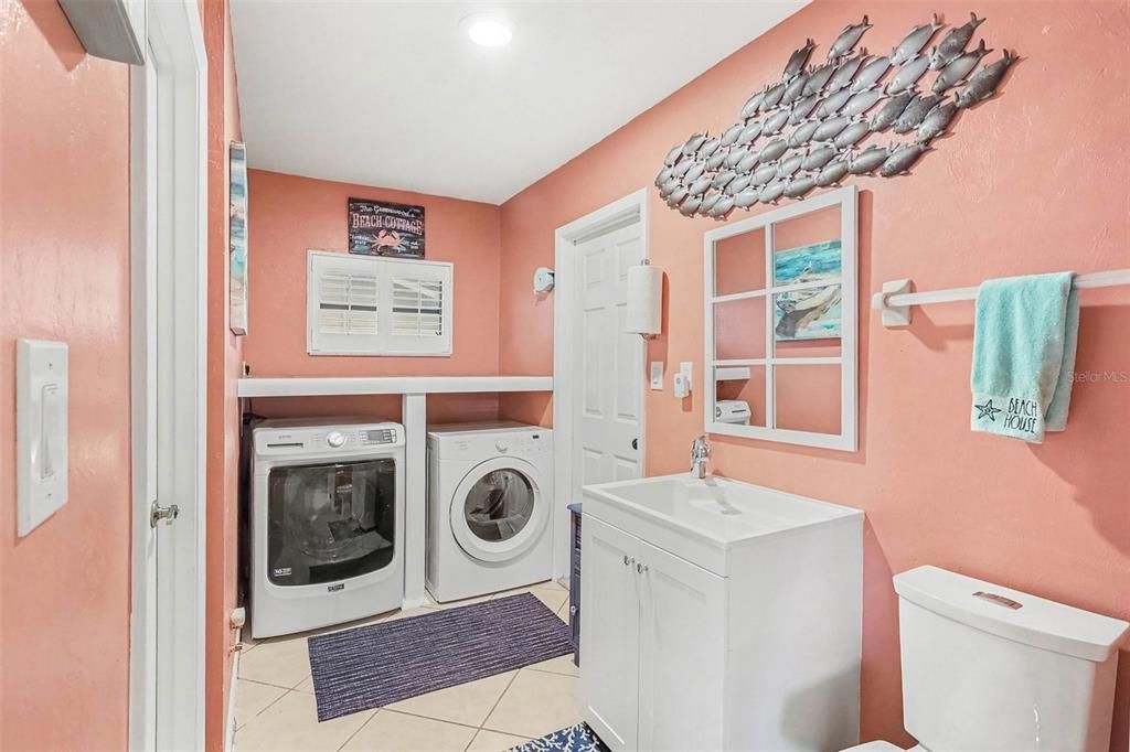 For Sale: $499,900 (3 beds, 2 baths, 1911 Square Feet)