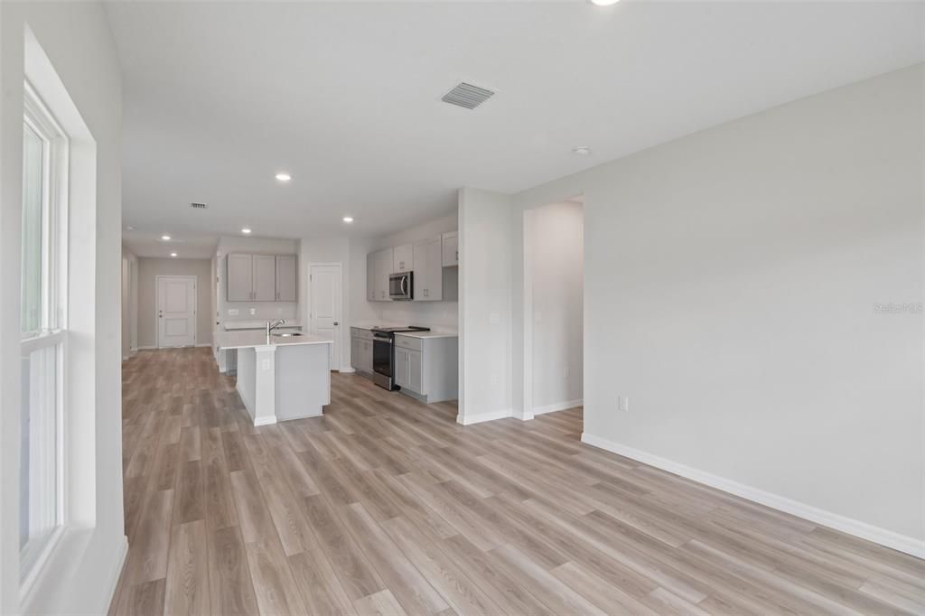 For Sale: $511,990 (5 beds, 3 baths, 3184 Square Feet)