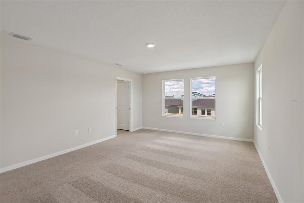 For Sale: $511,990 (5 beds, 3 baths, 3184 Square Feet)