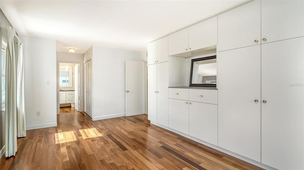 В аренду: $3,800 (2 спален, 2 ванн, 1367 Квадратных фут)