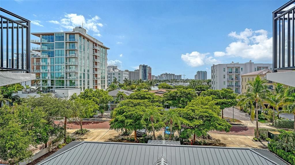 В аренду: $3,800 (2 спален, 2 ванн, 1367 Квадратных фут)
