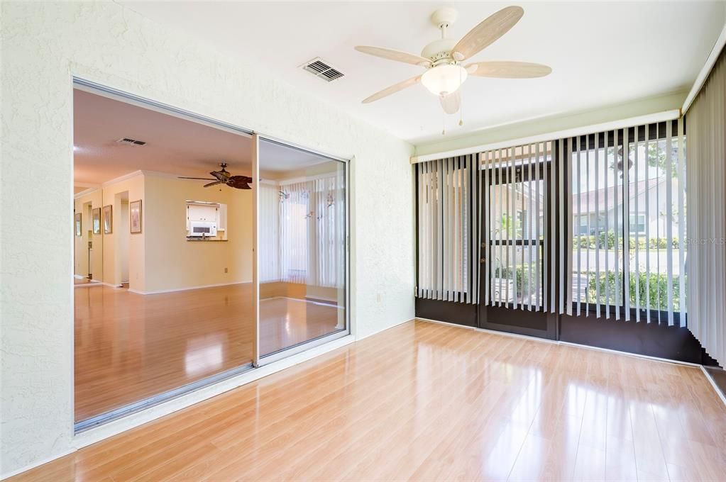 For Sale: $340,000 (2 beds, 2 baths, 1110 Square Feet)