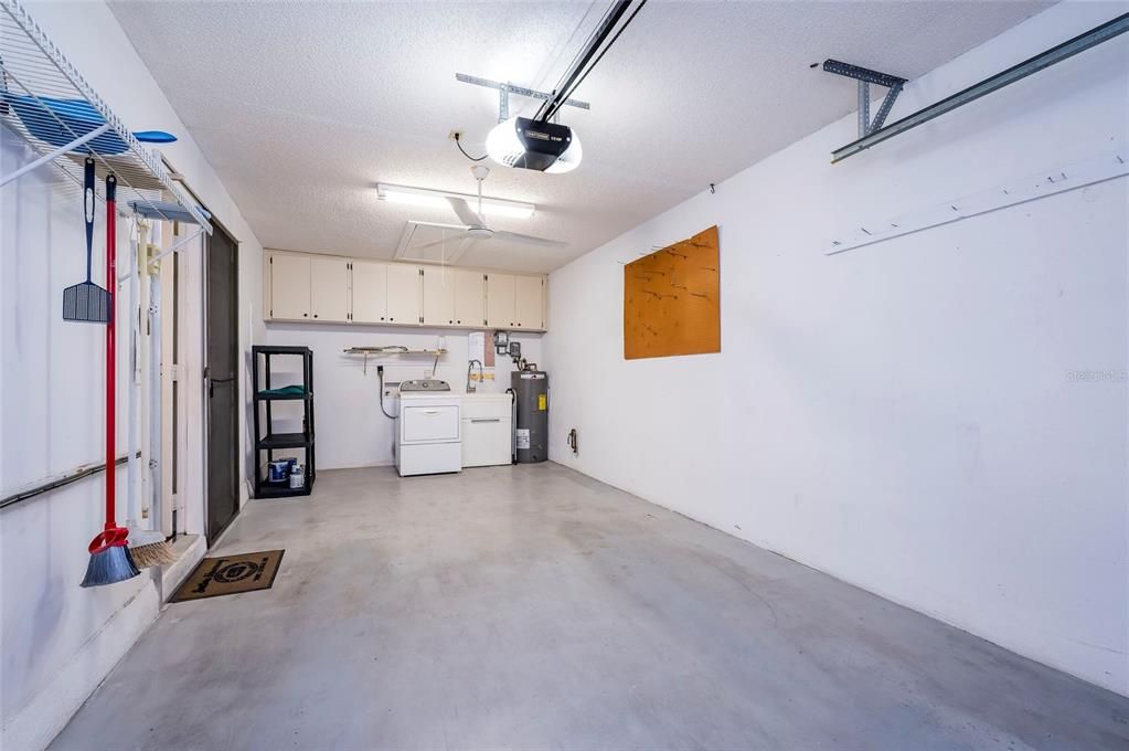 For Sale: $340,000 (2 beds, 2 baths, 1110 Square Feet)