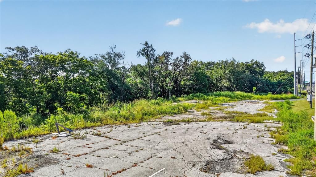 На продажу: $399,000 (1.38 acres)