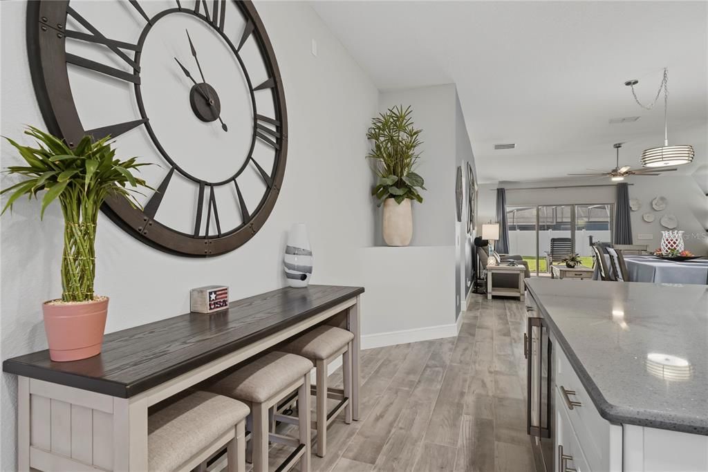En Venta: $675,000 (4 camas, 2 baños, 2328 Pies cuadrados)