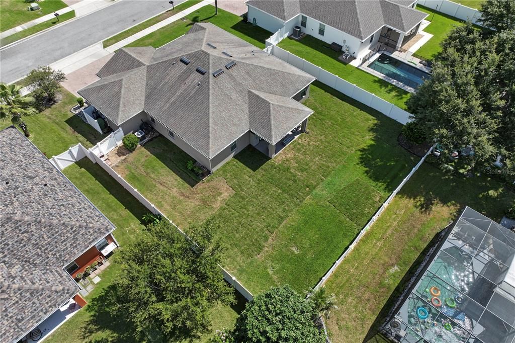 En Venta: $675,000 (4 camas, 2 baños, 2328 Pies cuadrados)