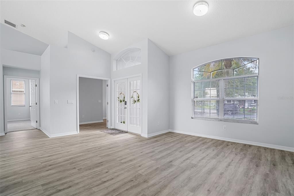 For Sale: $619,500 (4 beds, 2 baths, 2298 Square Feet)