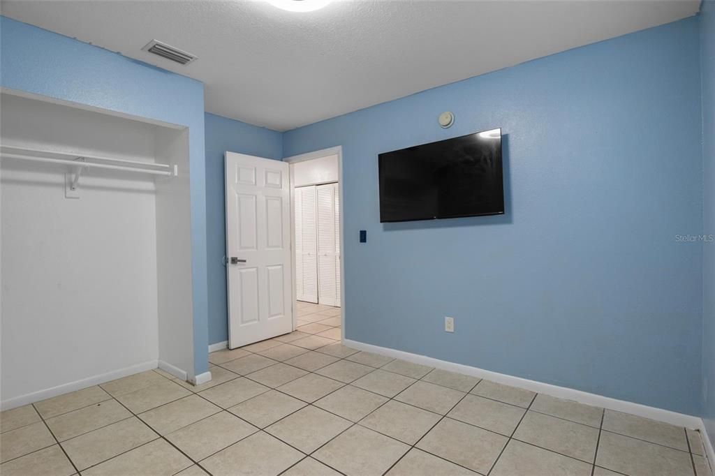 For Sale: $210,000 (3 beds, 2 baths, 1108 Square Feet)
