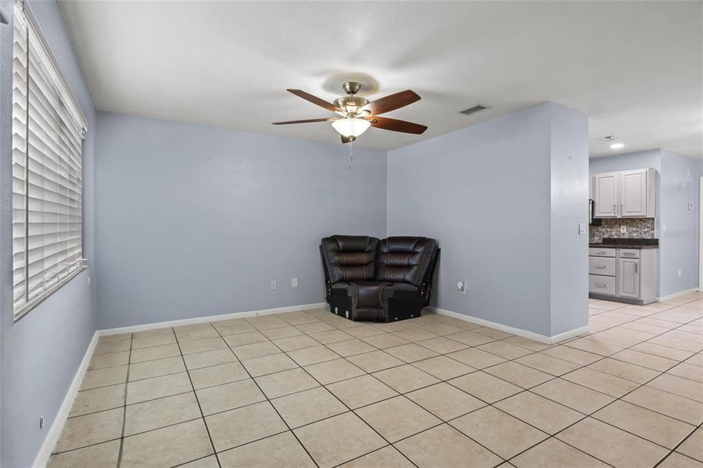 For Sale: $210,000 (3 beds, 2 baths, 1108 Square Feet)