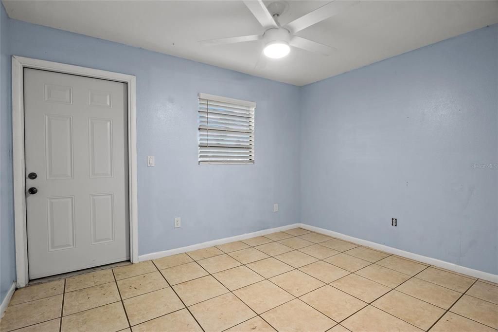 For Sale: $210,000 (3 beds, 2 baths, 1108 Square Feet)