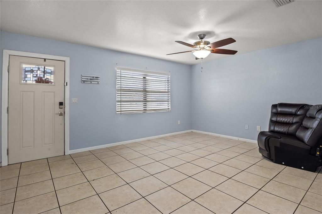 For Sale: $210,000 (3 beds, 2 baths, 1108 Square Feet)