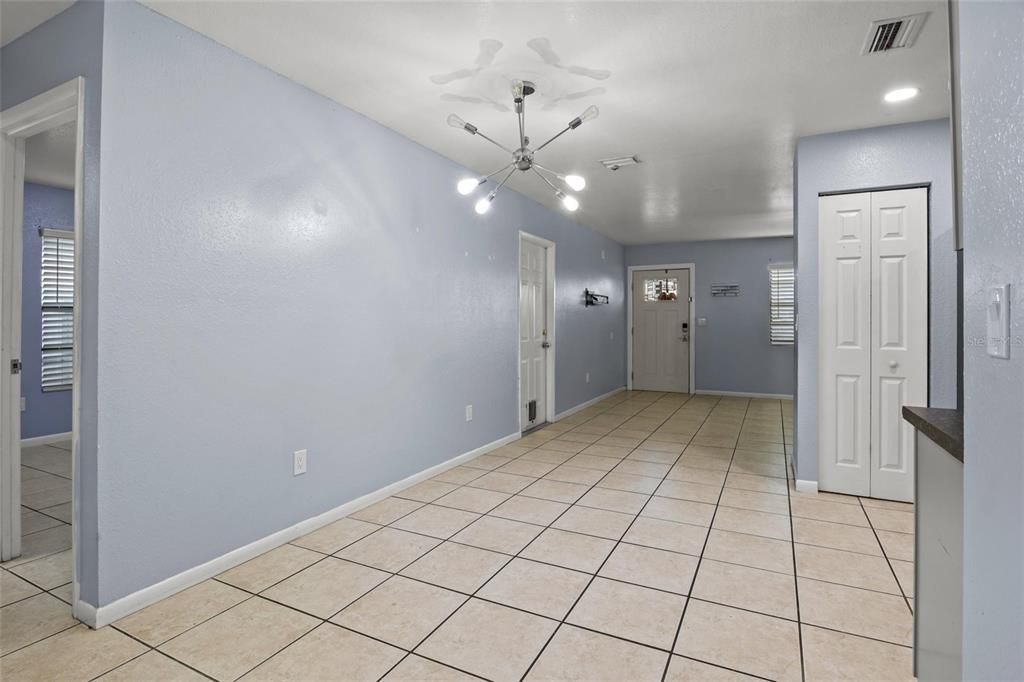 For Sale: $210,000 (3 beds, 2 baths, 1108 Square Feet)