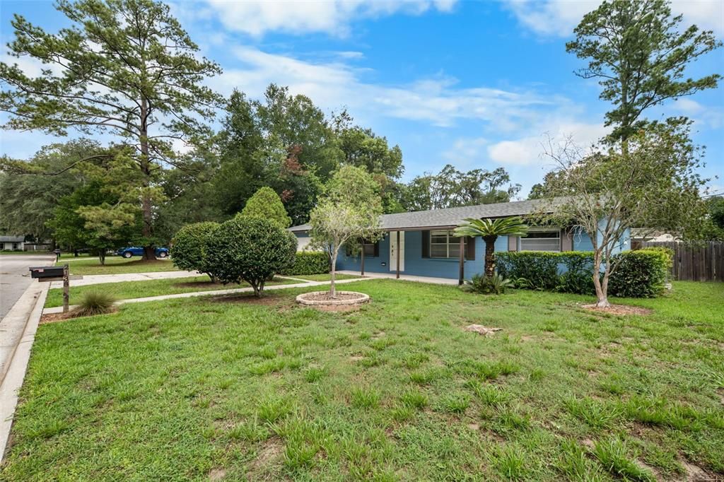 For Sale: $250,000 (3 beds, 2 baths, 1118 Square Feet)