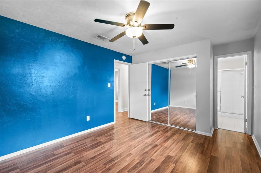 For Sale: $250,000 (3 beds, 2 baths, 1118 Square Feet)