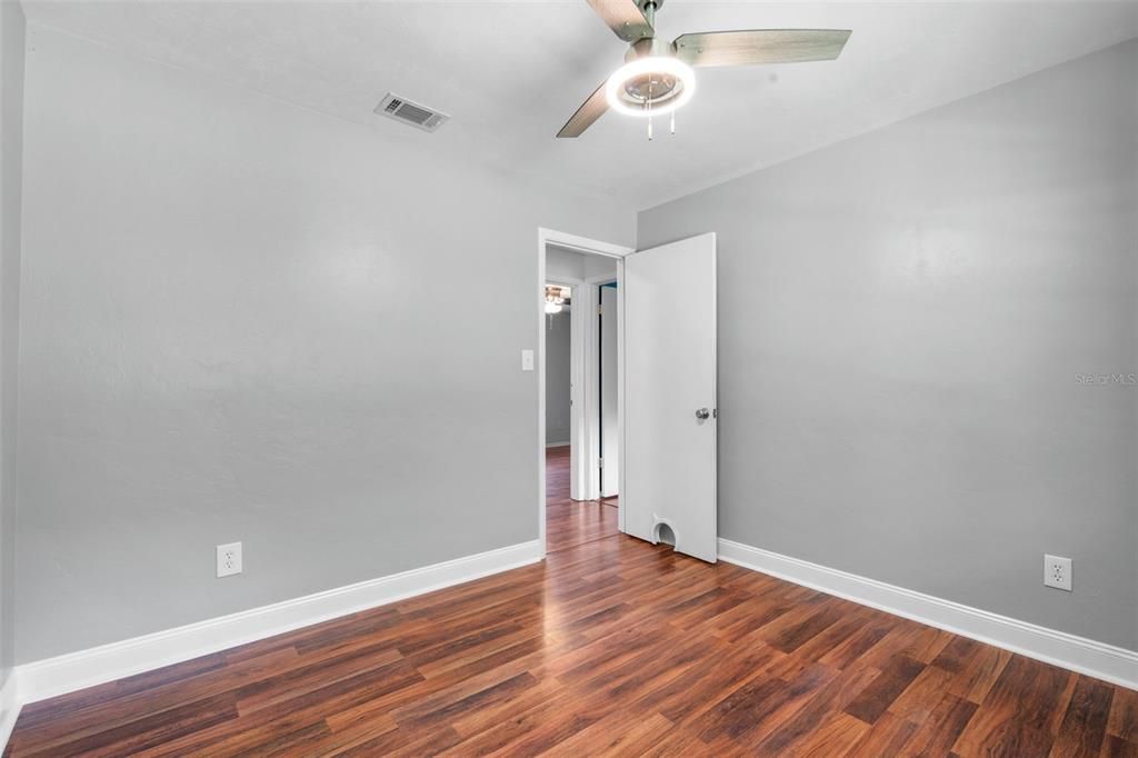 For Sale: $250,000 (3 beds, 2 baths, 1118 Square Feet)