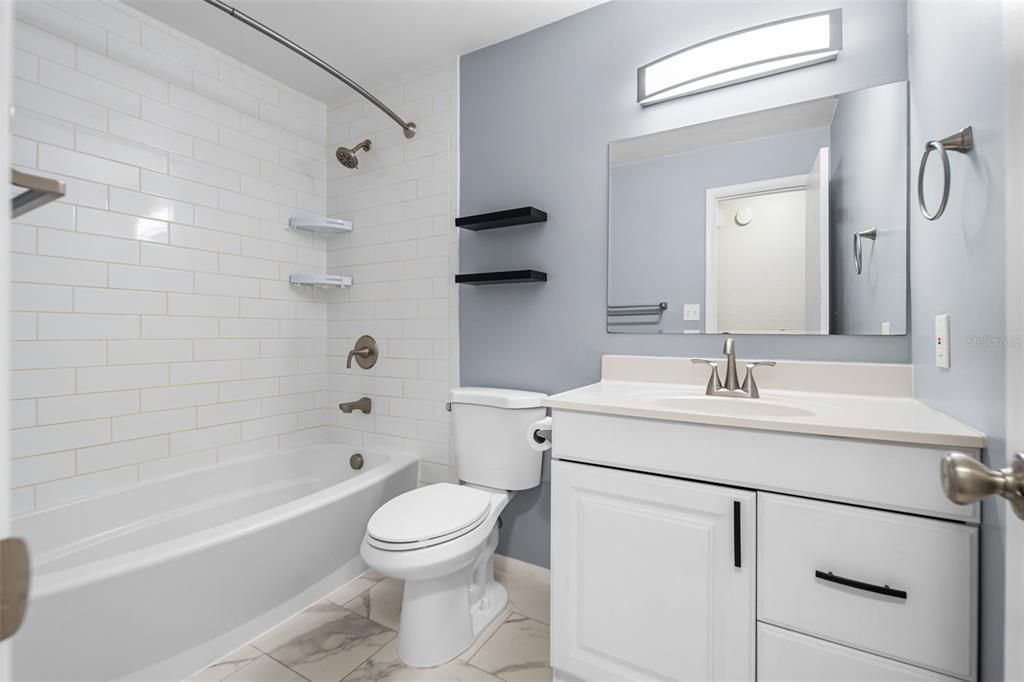 For Sale: $250,000 (3 beds, 2 baths, 1118 Square Feet)