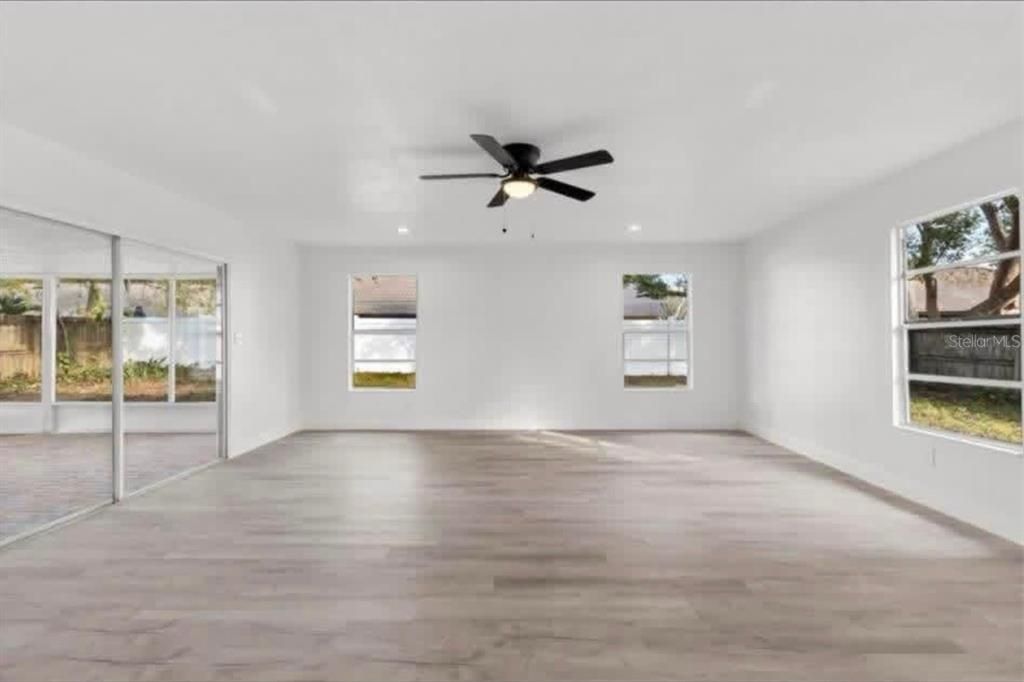 For Rent: $3,300 (4 beds, 2 baths, 1465 Square Feet)