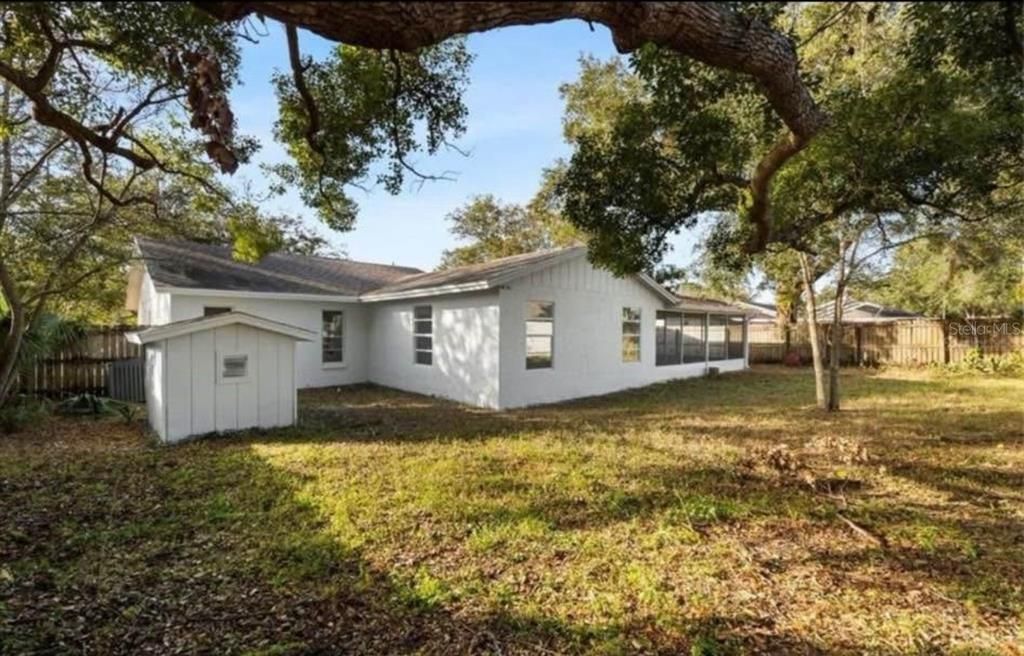 For Rent: $3,300 (4 beds, 2 baths, 1465 Square Feet)