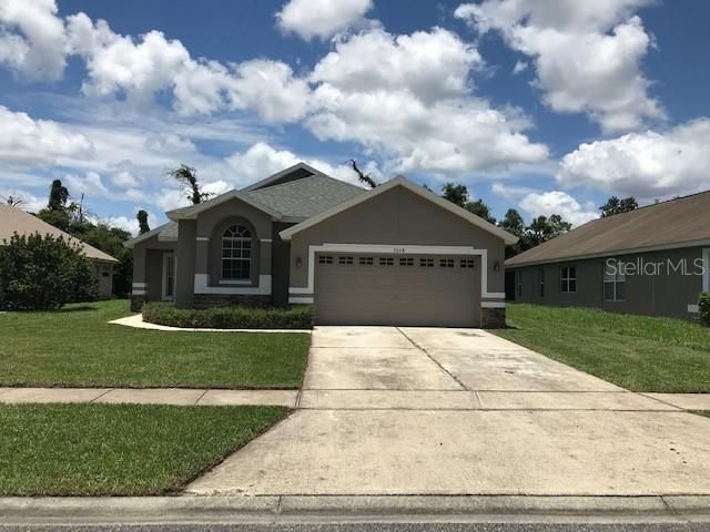 For Rent: $2,400 (4 beds, 2 baths, 1870 Square Feet)