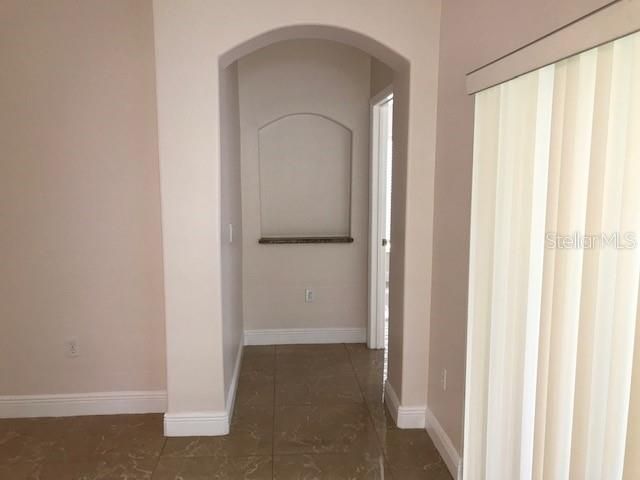 For Rent: $2,400 (4 beds, 2 baths, 1870 Square Feet)