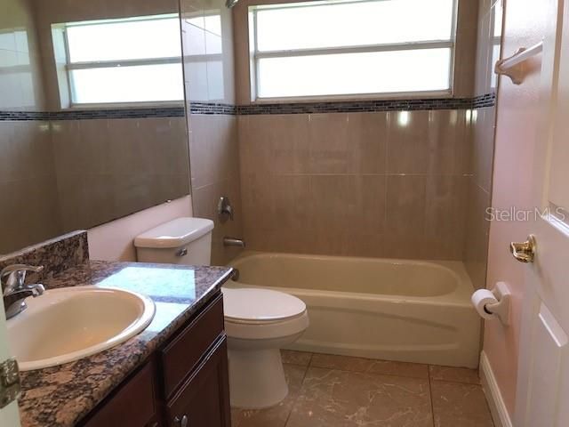 For Rent: $2,400 (4 beds, 2 baths, 1870 Square Feet)