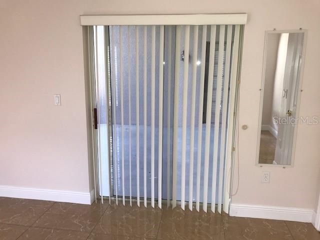 For Rent: $2,400 (4 beds, 2 baths, 1870 Square Feet)
