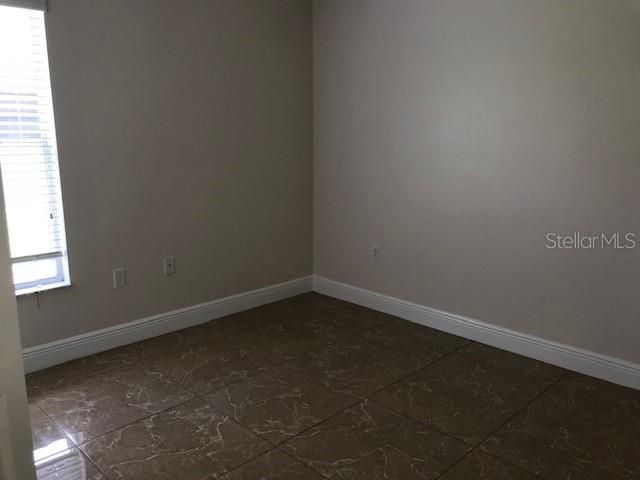 For Rent: $2,400 (4 beds, 2 baths, 1870 Square Feet)