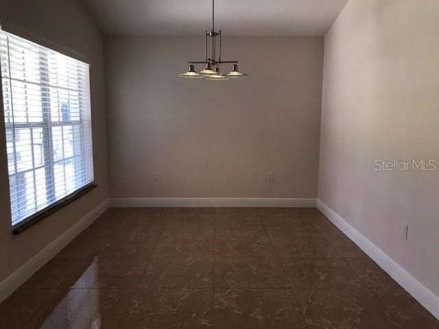 For Rent: $2,400 (4 beds, 2 baths, 1870 Square Feet)