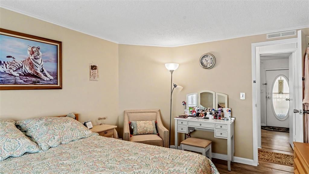 For Sale: $165,000 (2 beds, 2 baths, 1546 Square Feet)
