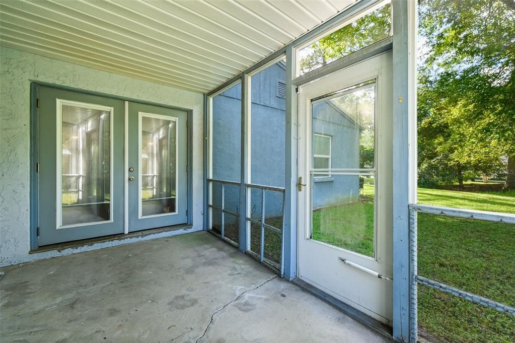 For Sale: $159,900 (2 beds, 2 baths, 1080 Square Feet)