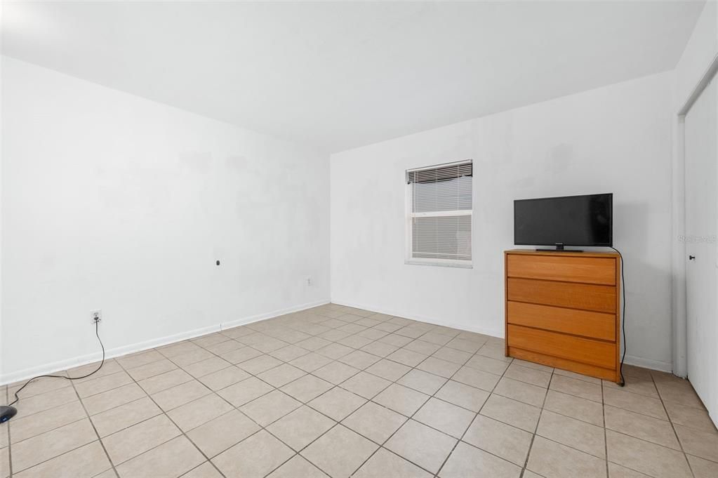 For Sale: $159,900 (2 beds, 2 baths, 1080 Square Feet)