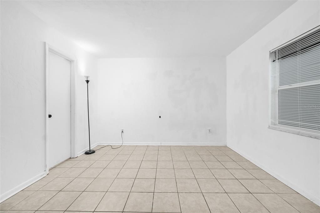 For Sale: $159,900 (2 beds, 2 baths, 1080 Square Feet)