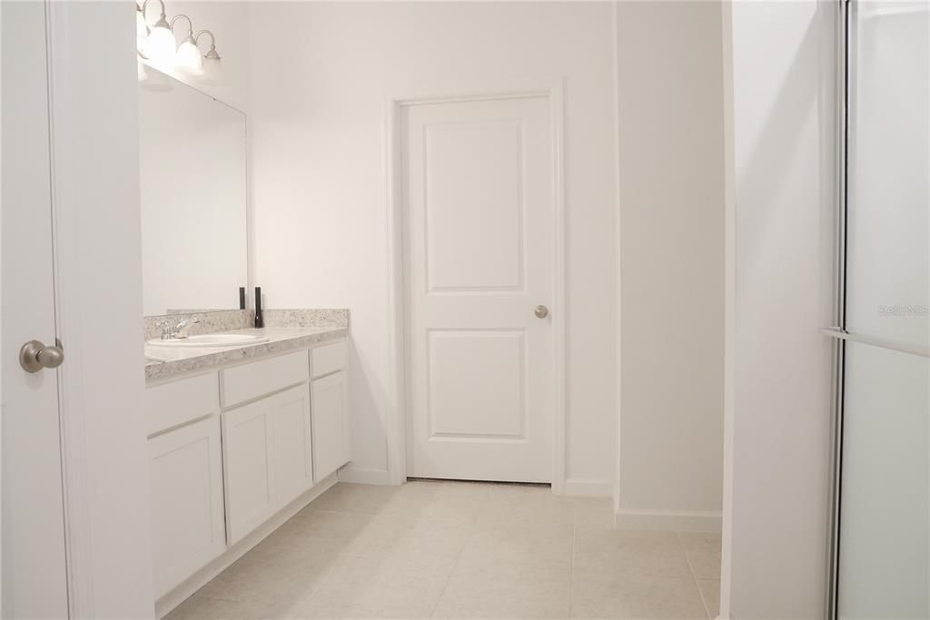 For Sale: $320,000 (4 beds, 2 baths, 1822 Square Feet)