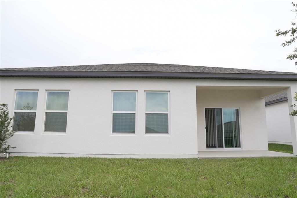 For Sale: $320,000 (4 beds, 2 baths, 1822 Square Feet)