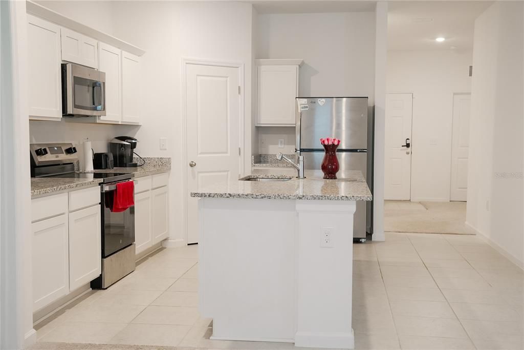 For Sale: $320,000 (4 beds, 2 baths, 1822 Square Feet)