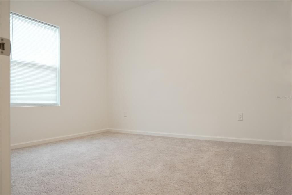 For Sale: $320,000 (4 beds, 2 baths, 1822 Square Feet)